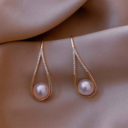 Geometric evening pearl earrings